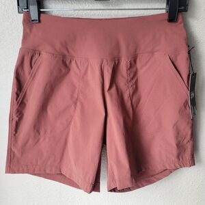 NWT Mountain Hardware Dynama 2 6" Inseam Short, Size XSmall, Color Clay Earth